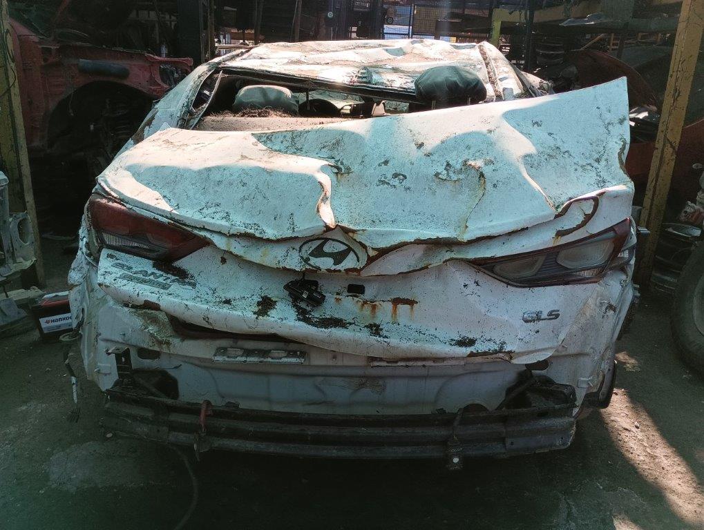  Hyundai ELANTRA 2016    EN DESARME
